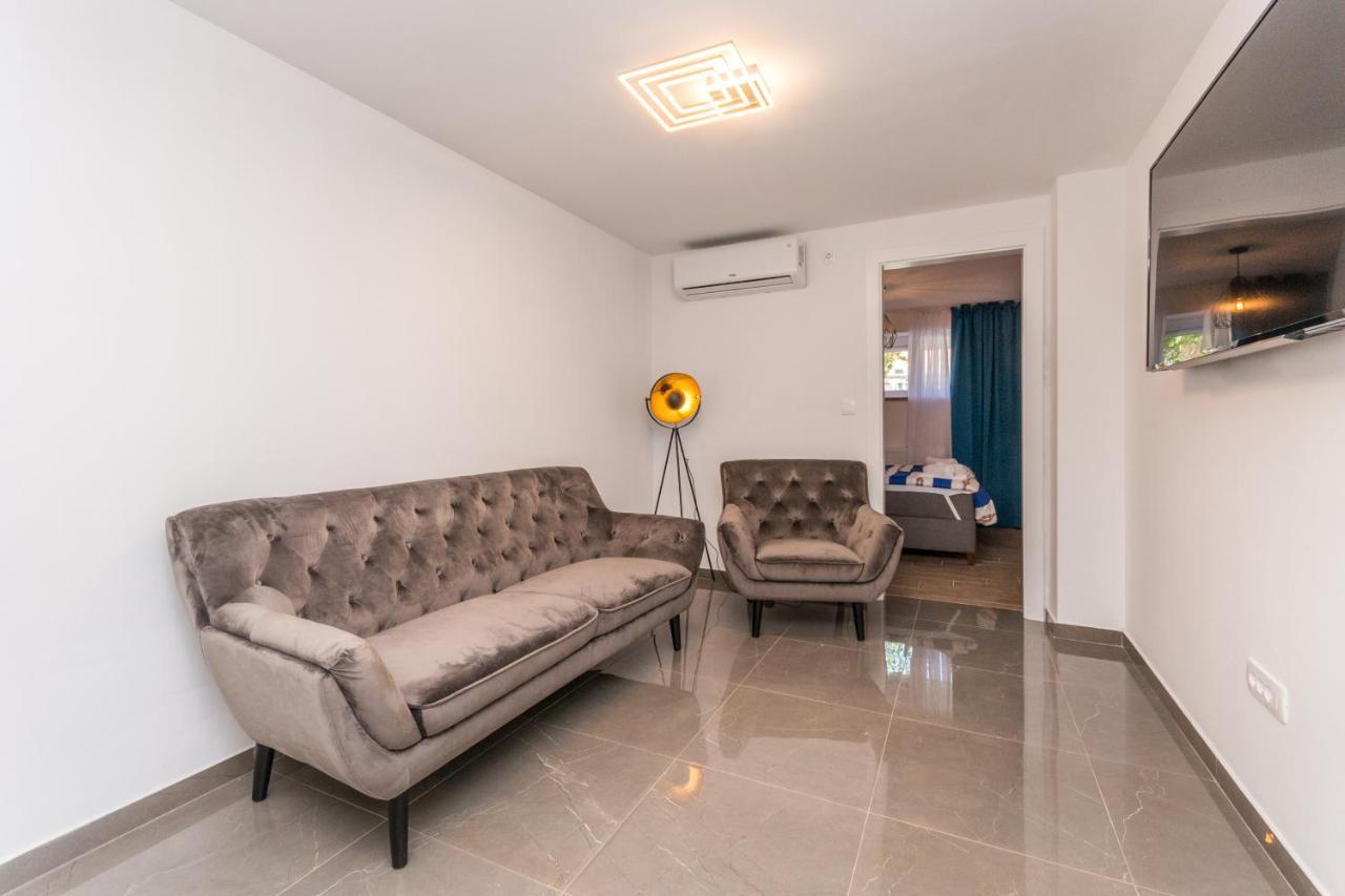 Apartment Jakov With A Pool Zadar Extérieur photo